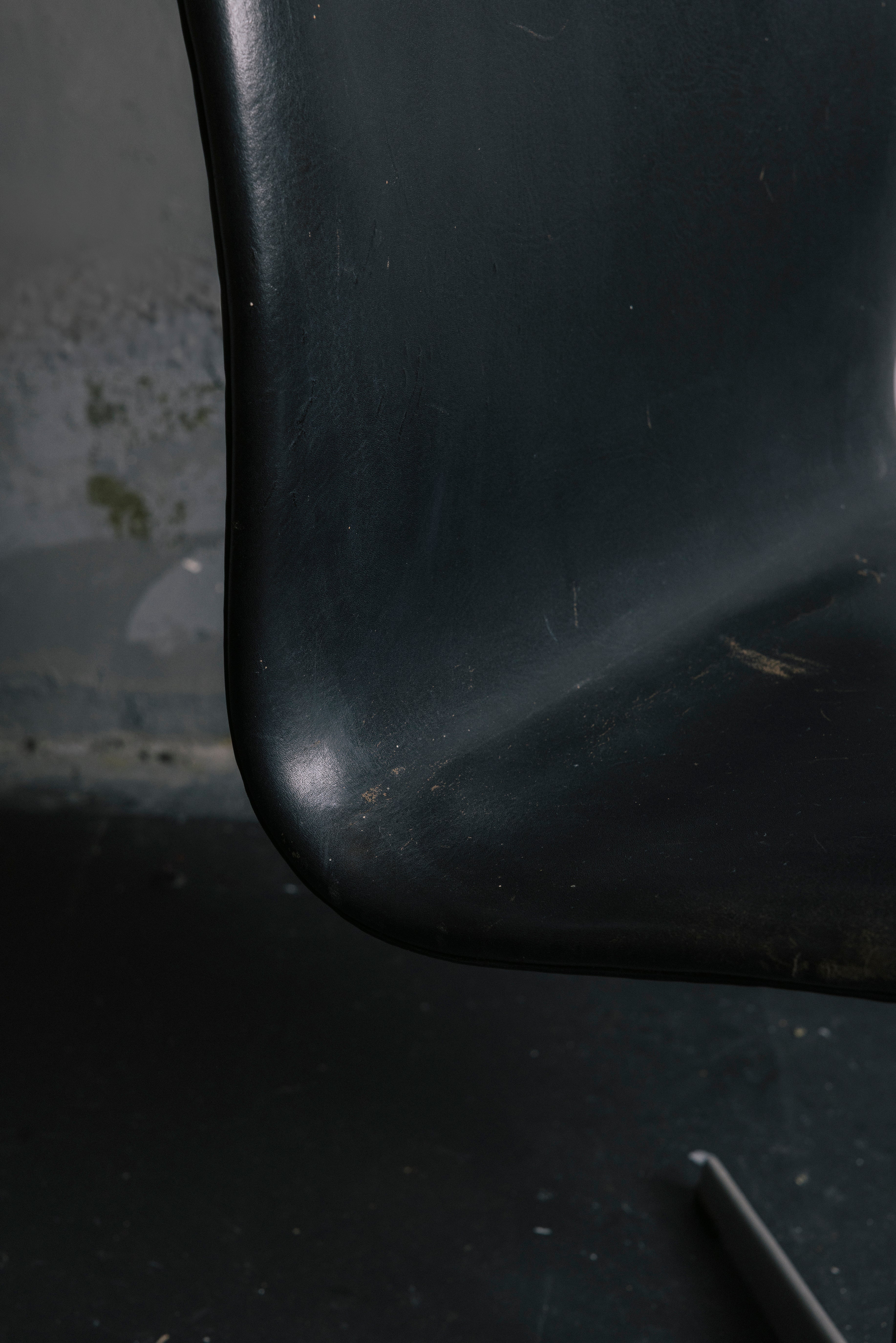 Set of Six "Oxford Chairs" by Arne Jacobsen