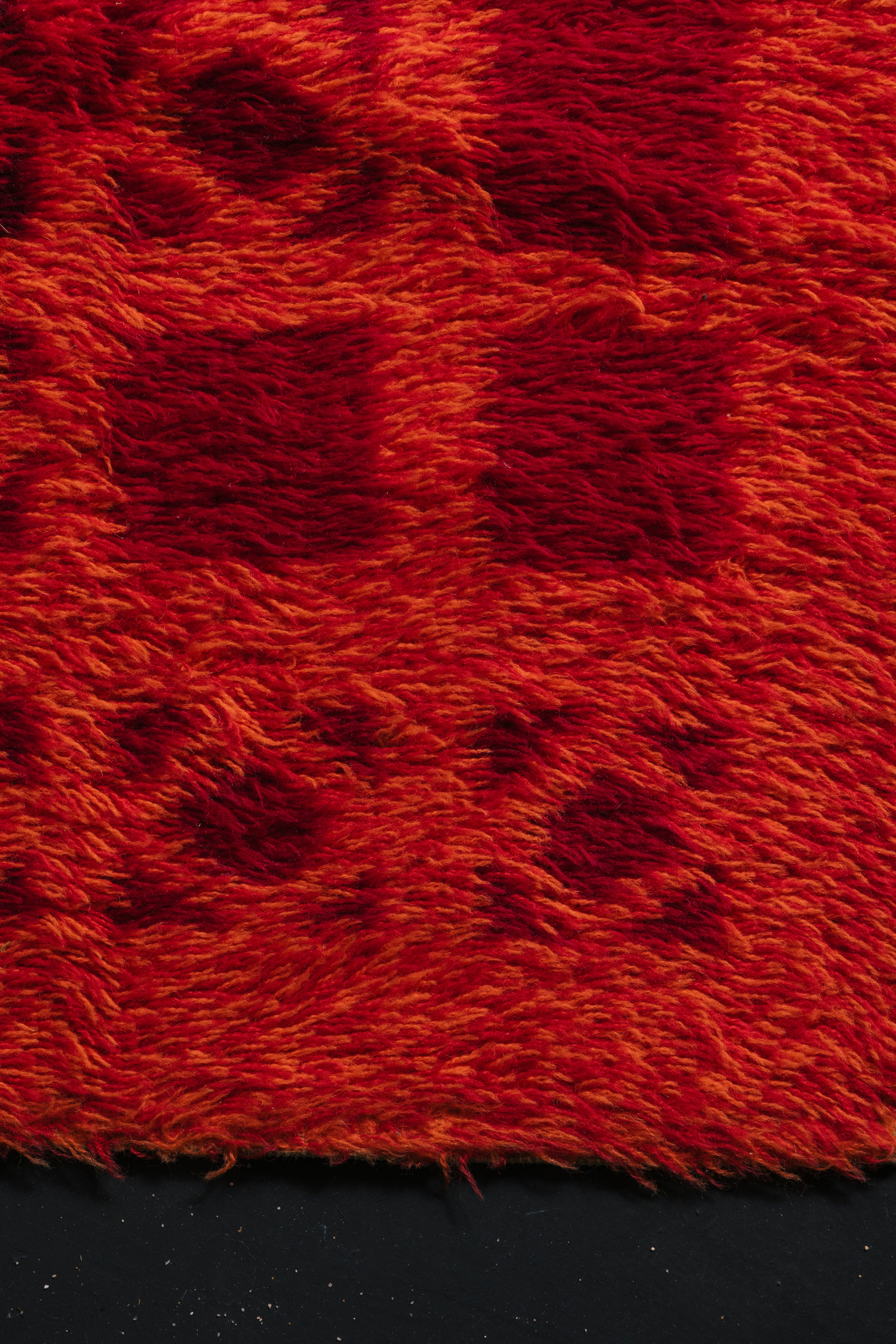 1970s abstract modern wool rug by Desso, Netherlands