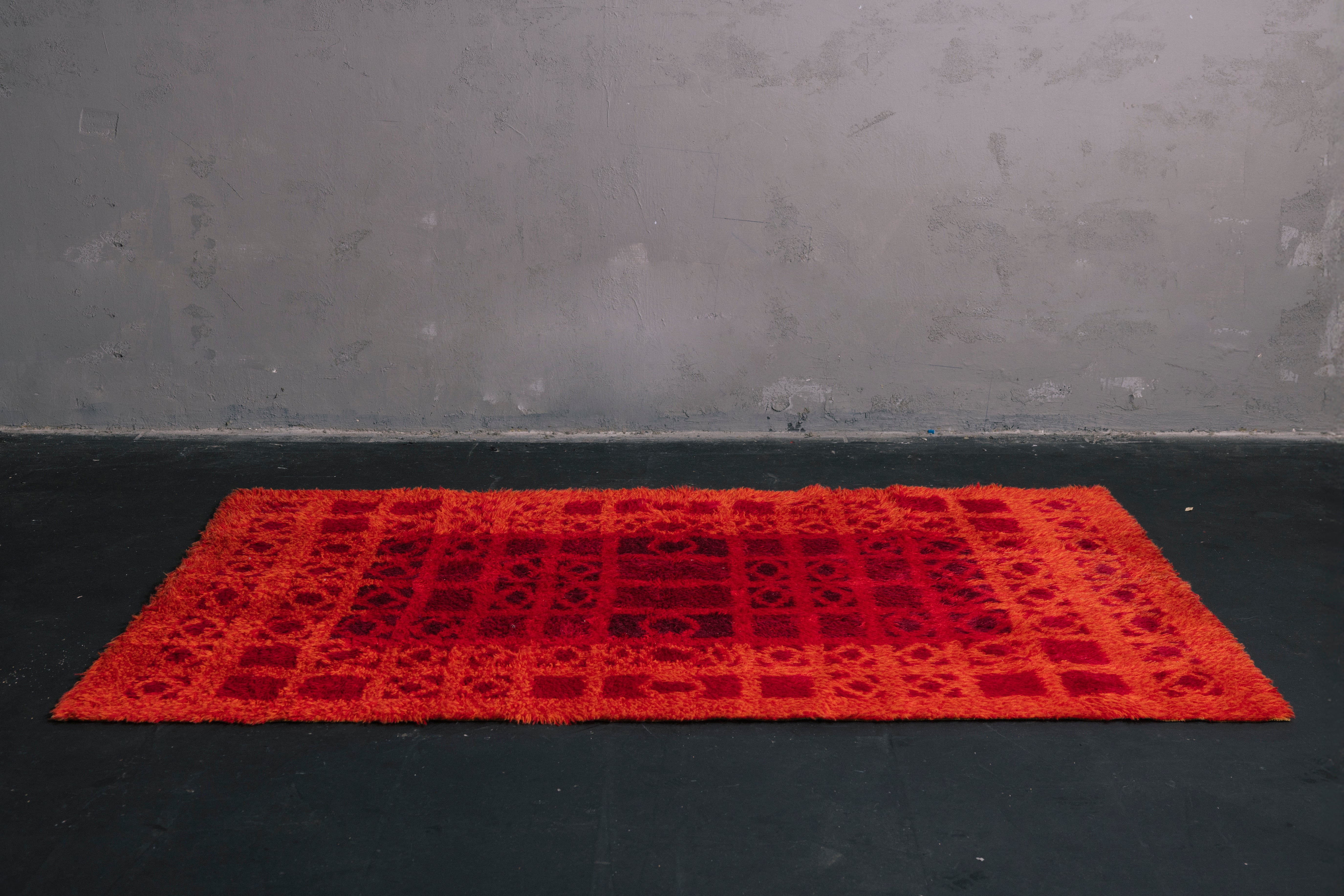 1970s abstract modern wool rug by Desso, Netherlands